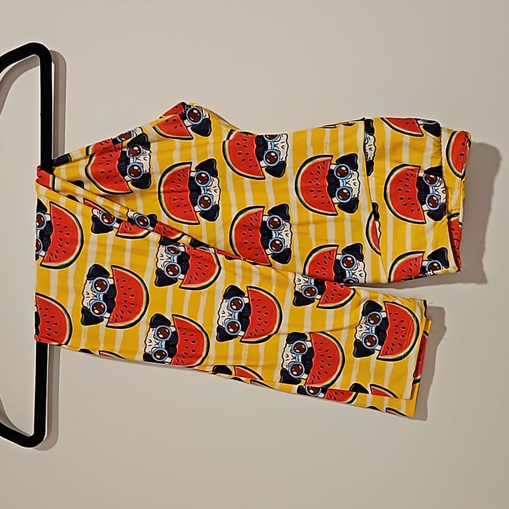 FABULEGS Pug wearing sunglasses watermelon yellow white striped leggings Med EUC